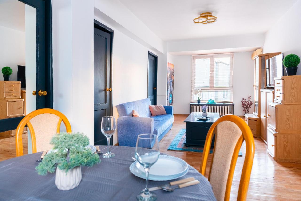 Promenada Old Town Apartman Bukarest Kültér fotó